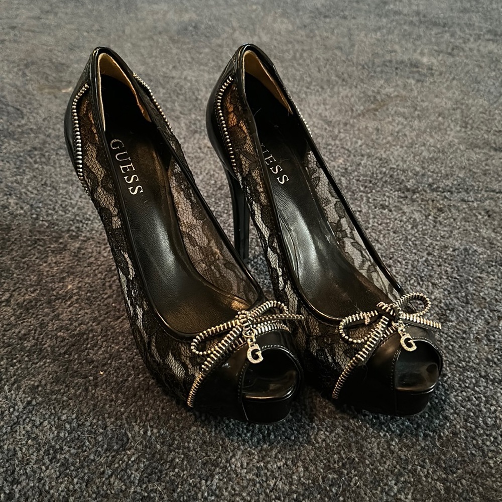 GUESS Laced Black Heels w Zipper Accent Size 7